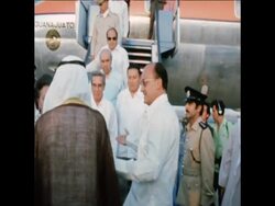 SYND 31 7 75 MEXICAN PRESIDENT VISITS KUWAITI RULER Instructional Video