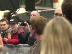 Men In Black Premiere 3 News Clip