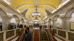 Spectacular vaulted ceiling and chandeliers in Moscow's Komsomolskaya metro station, Russia - Time lapse Stock Footage
