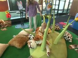 Rosie Pope and son Jarod at the Disney Baby Einstein & Kelly Rutherford Launch the Baby Einstein Discovery Kits Stock Footage