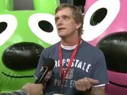 Comic-Con 2009: Hoops & YoYo Signing Stock Footage