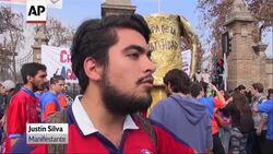 Chile: miles de estudiantes protestan en la vispera del inicio de la Copa America Instructional Video