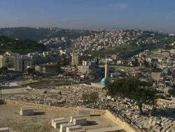 WS PAN View of east Jerusalem and Arab villages Ras alamud, Siluan, Abu tor / Jerusalem, Judea, Israel Stock Footage