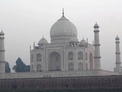 Evening at Taj Mahal in Agra, India Stock Footage