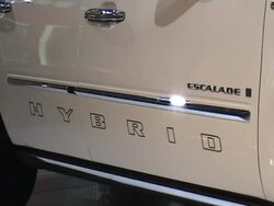 2009 Cadillac Esplanade Hybrid montage Stock Footage