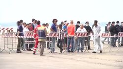 Irish navy vessel delivers migrants to port Instructional Video