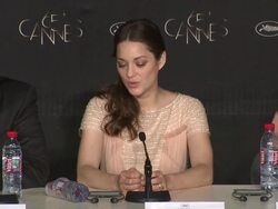 INTERVIEW: Marion Cotillard on playing a person who lost her legs so convincingly at De Rouille et D'os (Rust & Bone) Press Conference: 65th Cannes Film Festival on May 17, 2012 in Cannes, France (Footage by WireImage Video/Getty Images) Stock Footage