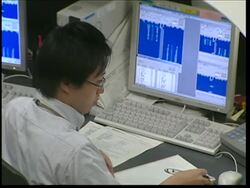 Market falls as US bailout plan stalls News Clip