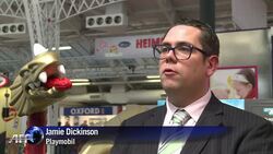 VOICED : Una pelota o una tableta News Clip