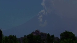 Popocatepetl spews out dense cloud of ash onto surrounding villages News Clip