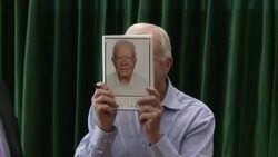 EVENT CAPSULE CYRON - Former President Jimmy Carter Book Signing For 'A Full Life: Reflections At Ninety' Stock Footage