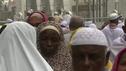 CLEAN : Saudi set for hajj despite MERS virus fear News Clip