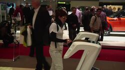 CarPlay - the new device from Apple for in car entertainment News Clip