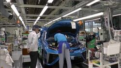 Amid global electric-car buzz, Toyota banks on hydrogen News Clip