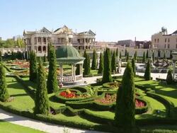 Yerevan, Palace and gardens in the city Stock Footage
