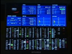 Tokyo stocks rise News Clip
