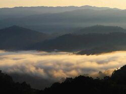 HD:Layers of mountains and fog at sunrise. Stock Footage