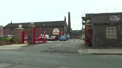 CLEAN : Artisans break the mould in Britain's pottery capital News Clip