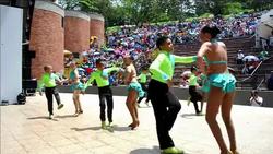 VOICED : Los pequenos reyes de la salsa News Clip