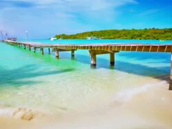 Pier to sun Stock Footage