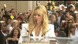 Latin singer gets Hollywood WOF star News Clip