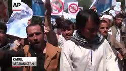 Hundreds of Afghans protested in the capital on Saturday against alleged fraud in last week's presidential runoff.  (June 21) News Clip