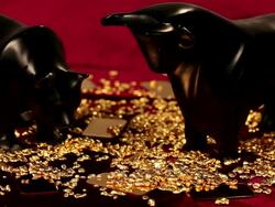 MS PAN Gold ingots on red cloth / Hanau, Hesse, Germany Stock Footage