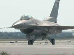 F16 Fighting Falcon Taxiing Stock Footage