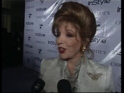 Screen legend sells Richard Burton love token at charity auction News Clip