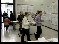 Rome and Naples voting, reax, Totti casts ballot News Clip