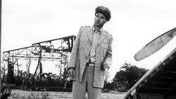 Kyle Chandler Replaces George Clooney in 'Catch-22' Role | THR News News Clip