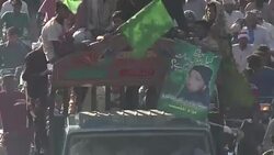 CLEAN : Thousands protest in Pakistan as governors killer is hanged News Clip