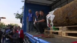 WWII bomb successfully defused in Frankfurt News Clip