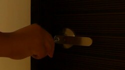 open the door Stock Footage