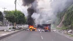 VOICED : Opositores hondurenos toman calles defienden triunfo electoral News Clip