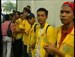 INDONESIA: JAKARTA: STUDENT PROTESTORS CAUSE TRAFFIC CHAOS News Clip