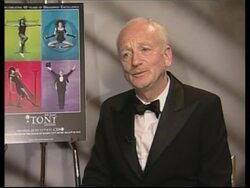 Backstage interviews and reactions News Clip