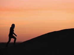 Man In the desert of Sahara Stock Footage