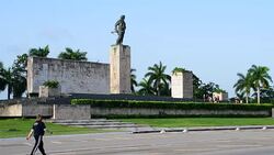 Cuba tourism: Che Guevara Monument in Santa Clara,Cuba Stock Footage
