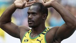 VOICED : Usain Bolt pierde un oro olimpico por descalificacion de relevo News Clip