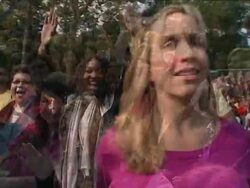 Oprah Winfrey broadcasts her show live from Central Park News Clip