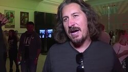 VOICED : Las Vegas lista para la pelea del dinero: Mayweather vs McGregor News Clip