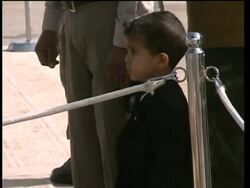 Palestinians pay their last respects to Arafat News Clip