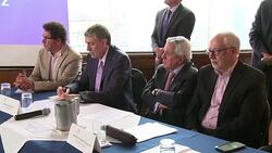 CLEAN : Colombian politicians and fighters unite against far right News Clip