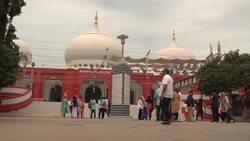 Bus tour aims to dispel Karachi security fears News Clip