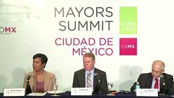 VOICED : Alcaldes de EEUU instan a construir puentes con Mexico no muros News Clip