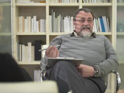 HD DOLLY: Psychiatrist Talking To A Couple Stock Footage