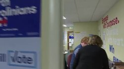 CLEAN : Volunteers campain for Hillary and Trump days before election News Clip