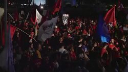 VOICED : Brasilenos movilizados en defensa de Dilma Rousseff News Clip