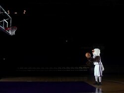 MS basketball eagle mascot making free throw / Washington, USA Stock Footage